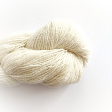 Wool yarn hank 150g. ± 5g. Color - natural white. 100% wool.