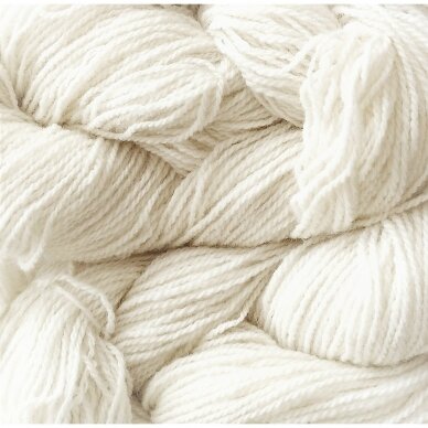 Wool yarn hank 150g. ± 5g. Color - white. 100% wool.