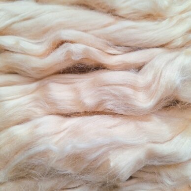 Viscose fiber. Colour- White ivory. 10g.